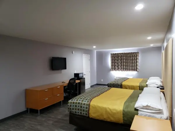 Regal Inn 4