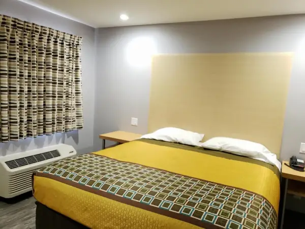 Regal Inn 6